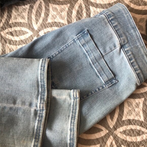 NWT Nic+Zoe Pull-On All Day Demi Boot Cut Jeans, Blue Haze - Size 8 - Picture 13 of 16